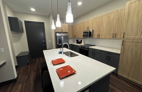 North Shoal Creek Apartment | Luxury 1 bedroom apartment with fitness room, WiFi in cool Austin