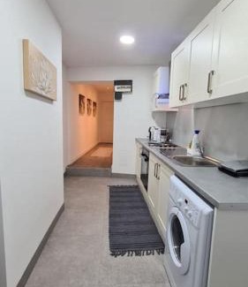 Haringey Apartment | Luxury 1 bedroom flat in the heart of Wood Green
