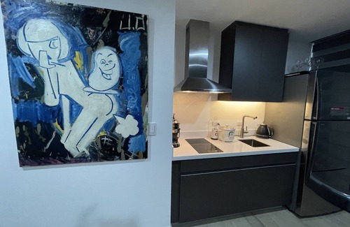 Downtown Condo | Luxury 1-bedroom penthouse condo with views & pool