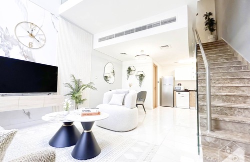 Dubai Apartment | Luxury 1-BR Villa in Rukan: Dubai Skyline Views!