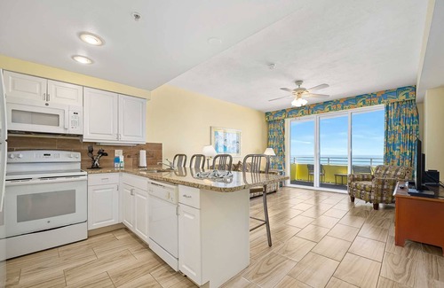 Brush - Stewarts Condo | Luxury 14th Floor 1 BR Condo Direct Oceanfront Wyndham Ocean Walk Resort Daytona Beach | 1410