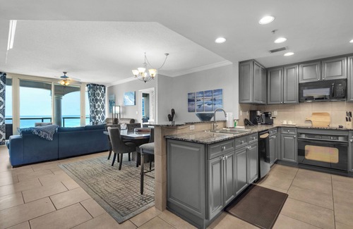 Pensacola Beach Condo | 🌊Luxury 18th Floor Condo | Spa, Pools + Panoramic Views | Portofino 1-1802🌊
