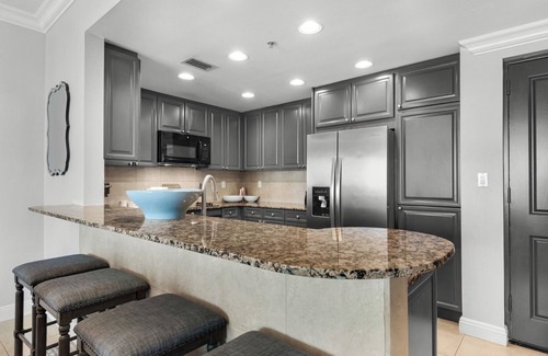 Pensacola Beach Condo | 🌊Luxury 18th Floor Condo | Spa, Pools + Panoramic Views | Portofino 1-1802🌊