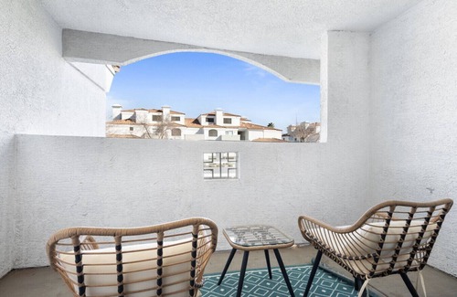 Tempe Apartment | Luxury 1B1B Tempe Free Parking, Arcade and Pool Access