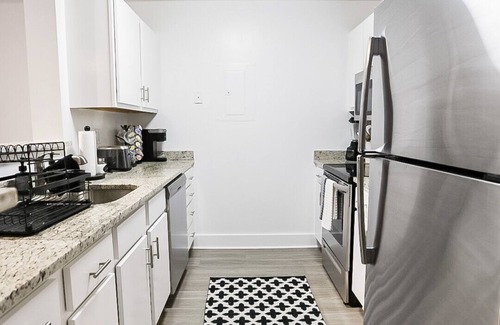 Downtown Apartment | Luxury 1BR Apartment in Downtown Stamford w/Amenities & Easy Access to NYC!