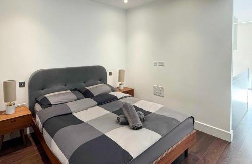 Whitechapel Apartment | Luxury 1BR Apartment near Tower Bridge