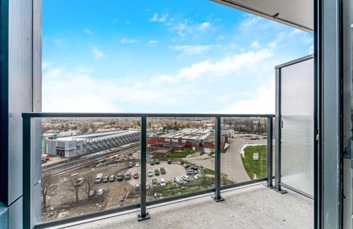 Kitchener Apartment | Luxury 1BR Condo - King Bed & Private Balcony