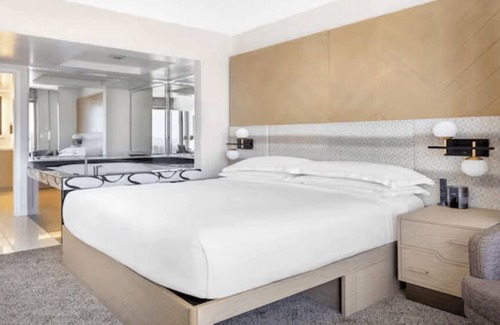 Las Vegas Resort | Luxury 1BR Elara Suite Vegas Strip Next to Arenas, Stadiums & Miracle Mile Shops