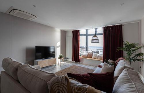 Penarth Apartment | Luxury 1BR Seafront Apartment