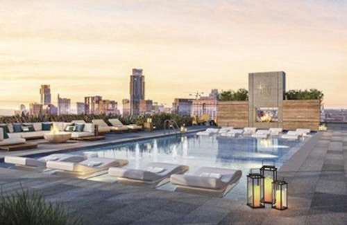 Rainey Street Historic District Apartment | Luxury 1BR with Views, Rooftop Pool and Walk To Rainey St.