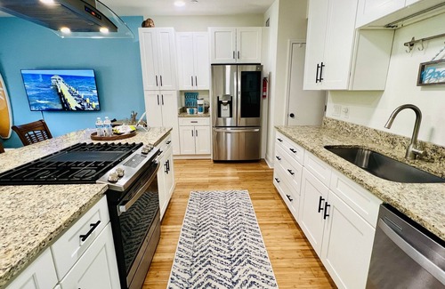 Port Canaveral Villa | Luxury 2/2 private oasis w/Hot Tub Walk to Beach