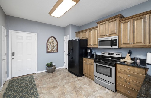 Indian Point Condo | Luxury 2 bdrm Condo On The Lake #229042