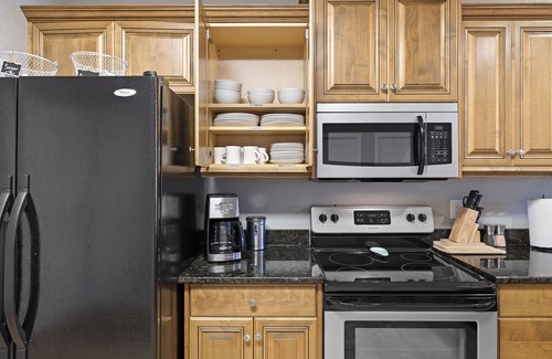 Indian Point Condo | Luxury 2 bdrm Condo On The Lake #229042