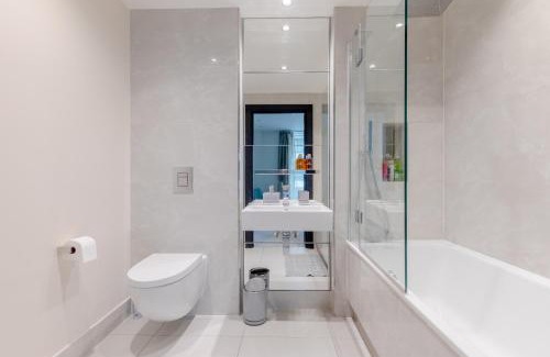 Queenstown Apartment | Luxury 2 bed 2 bath close to Chelsea