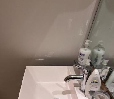 Askew Apartment | Luxury 2 bed 2 bath penthouse