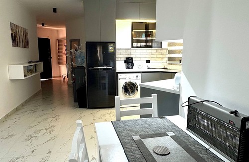 Al Mamsha El Seyahi Apartment | Luxury 2 Bed/2bath Apt In The Popular Regency Towers Hurghada