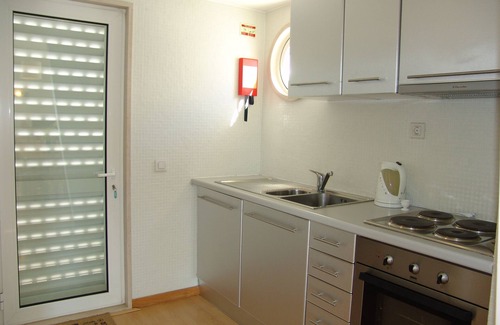 Telheiro Apartment | Luxury 2 Bed Apart with large south facing balcony, WiFi, AC & 4 Pool passes