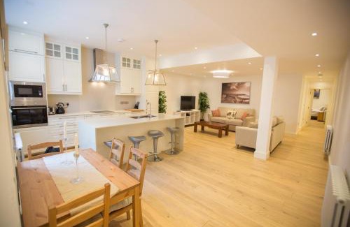 Lancaster Gate Apartment | Luxury 2 bed/bath apartment next to Hyde Park