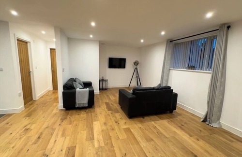 Winterbourne House | Luxury 2 bed bungalow