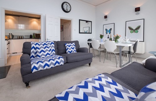 Kemptown Apartment | Luxury 2 bed direct Seaviews - 5 star rating