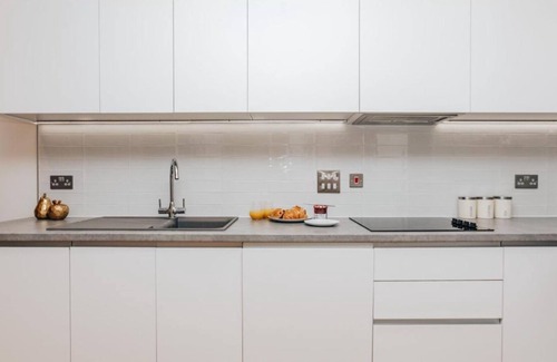 Theatreland Birmingham Apartment | Luxury 2 Bed En-suite Birmingham City Centre.