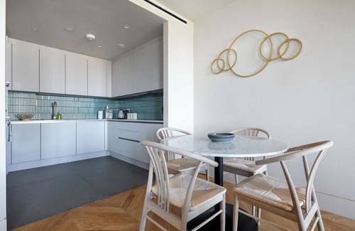 Soho Apartment | Luxury 2 Bed Heart of Soho/Oxford Circus/Piccadilly/Carnaby St