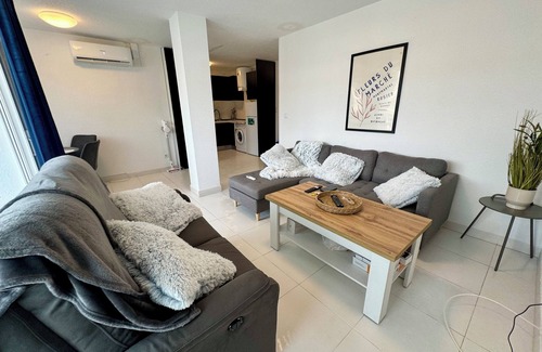 Alcossebre Apartment | Luxury 2-Bed Marina Apartment in Alcossebre overlooking the Mediterranean!