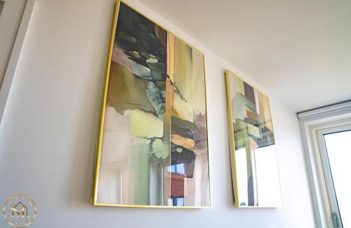 Coombe Hill Apartment | Luxury 2 Bedroom 2 Bathroom Apartment In Wimbledon