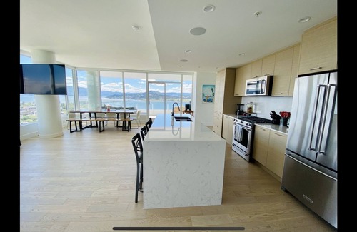 Cultural District Condo | Luxury 2 bedroom, 2 bath condo. Pool, steam room & gym.