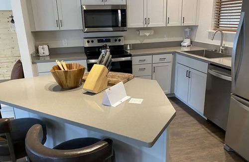 Wapato Point Resort | Luxury 2 Bedroom and 2 Bathroom Unit with Full Amenities