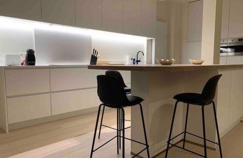 Antwerp Apartment | Luxury 2 Bedroom - Antwerp City Centre