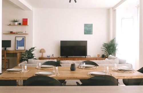Antwerp Apartment | Luxury 2 Bedroom - Antwerp City Centre