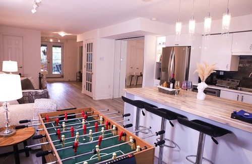 Newmarket House | Luxury 2 bedroom Apartment , With exceptional entertainment. 🆕 ⚽ 🏒 🎱🌟