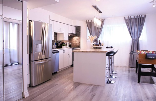 Newmarket House | Luxury 2 bedroom Apartment , With exceptional entertainment. 🆕 ⚽ 🏒 🎱🌟