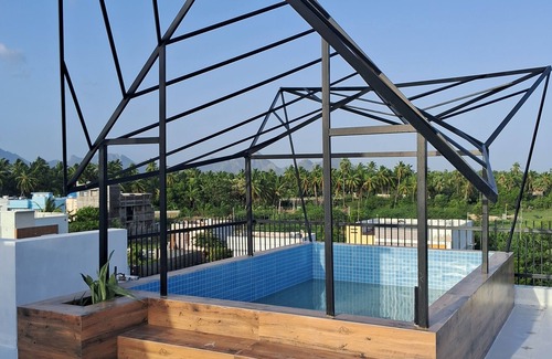 Nagercoil Apartment | Luxury 2-bedroom apartment with WiFi, AC & Rooftop Jacuzzi pool near Kanyakumari