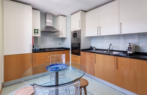 Olhao Apartment | Luxury 2-Bedroom Apartment with RiaView & Rooftop Pool, Village Marina, Olhão