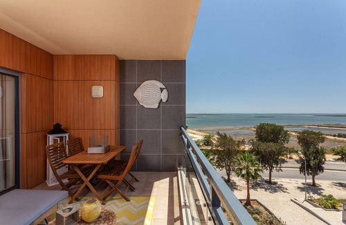 Olhao Apartment | Luxury 2-Bedroom Apartment with RiaView & Rooftop Pool, Village Marina, Olhão