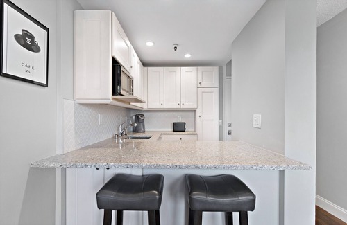 Palm Beach - West Palm Beach Apartment | Luxury 2 bedroom condo on Palm Beach Island!