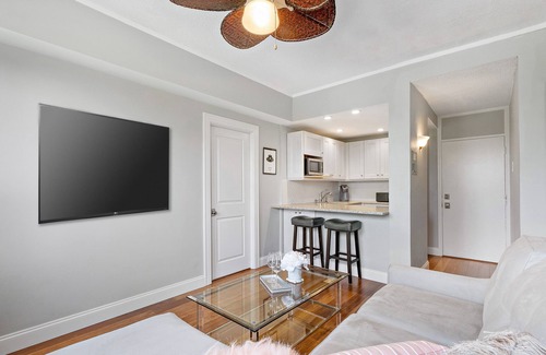 Palm Beach - West Palm Beach Apartment | Luxury 2 bedroom condo on Palm Beach Island!