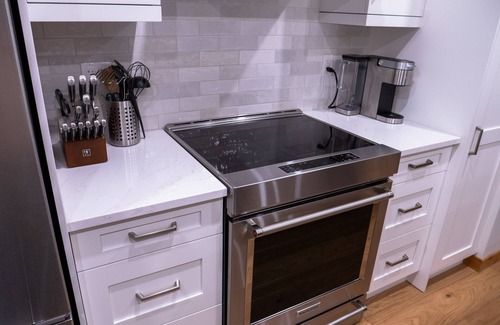 Canmore Condo | Luxury 2+ Bedroom Condo in Downtown Canmore