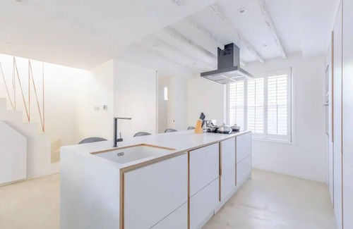 Haggerston Apartment | Luxury 2 Bedroom Garden Flat - Hackney