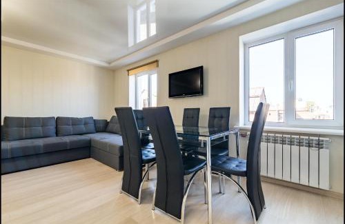 Dnipro Apartment | Luxury 2-bedroom Most City Area, center