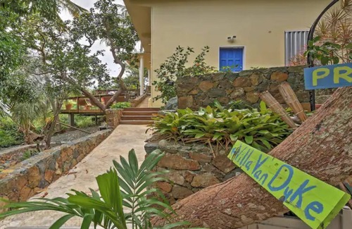 Rosendal House | Luxury 2 Bedroom On-suites, Exceptional Views! "Pictures don't do it justice"