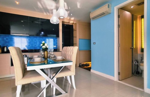 Jomtien Apartment | Luxury 2-Bedroom Sea View Escape