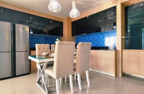 Jomtien Apartment | Luxury 2-Bedroom Sea View Escape