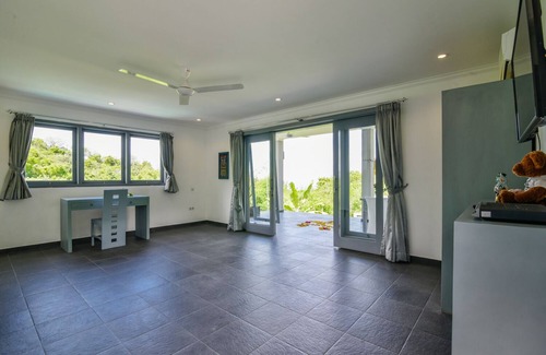 Temukus Villa | Luxury 2 Bedroom Villa near Lovina, Bali