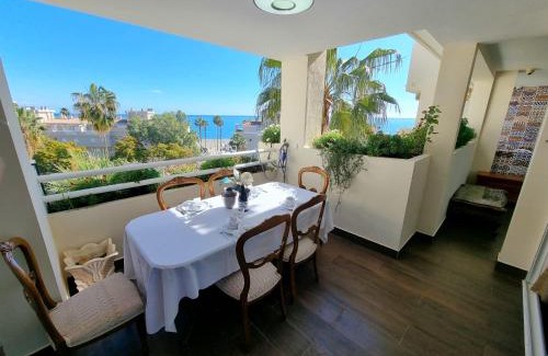 Carihuela Apartment | Luxury 2 bedrooms Apartment in La Carihuela Torremolinos 20 meters in from of beach