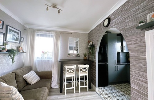 Canning Town North Apartment | Luxury 2 BR Flat in Canary Wharfnn