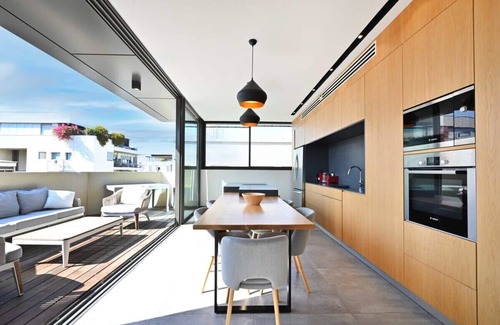Tel Aviv Apartment | Luxury 2 BR in Yavne by HolyGuest
