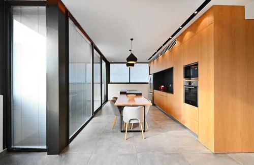 Tel Aviv Apartment | Luxury 2 BR in Yavne by HolyGuest